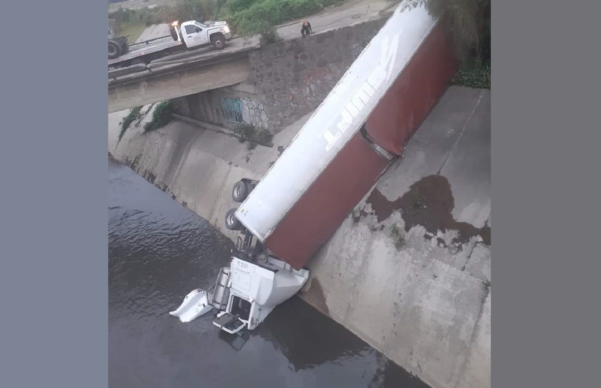 El accidente provocó afectaciones en el tránsito