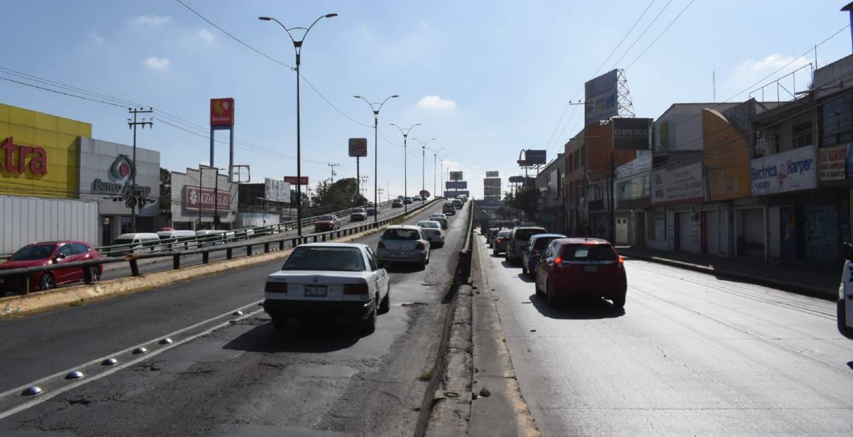 Cierran circulación de Puente Juan Pablo ll, en Coacalco