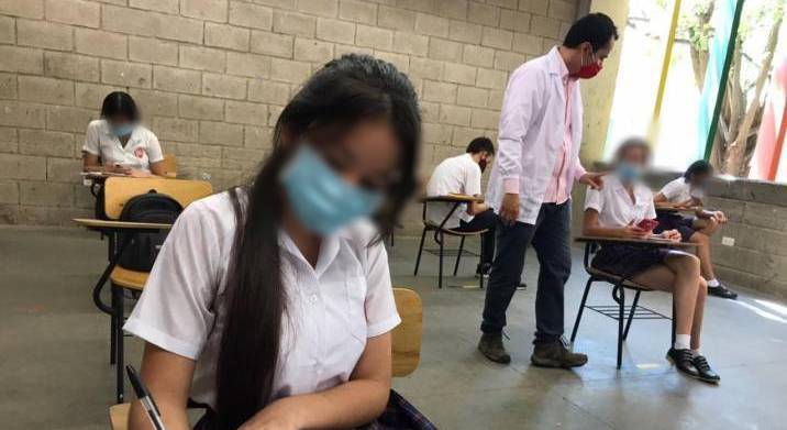 Van 4 mil 600 contagios escolares en el regreso a clases del Edomex