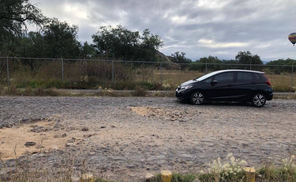 Video: Baches dificultan el tránsito en torno a las pirámides de Teotihuacán