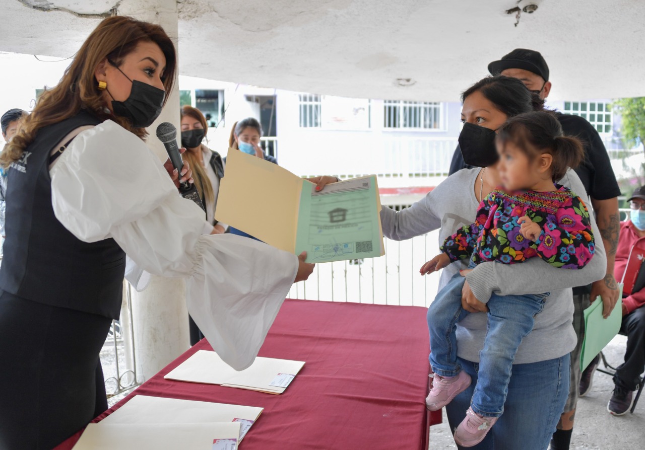 Registro Civil de Atizapán beneficia habitantes con trámites gratuitos