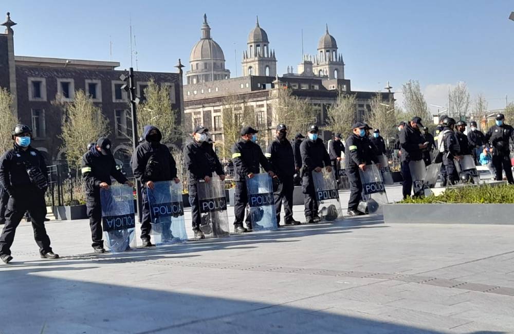 Protegen edificios públicos ante marchas feministas por el Día Naranja