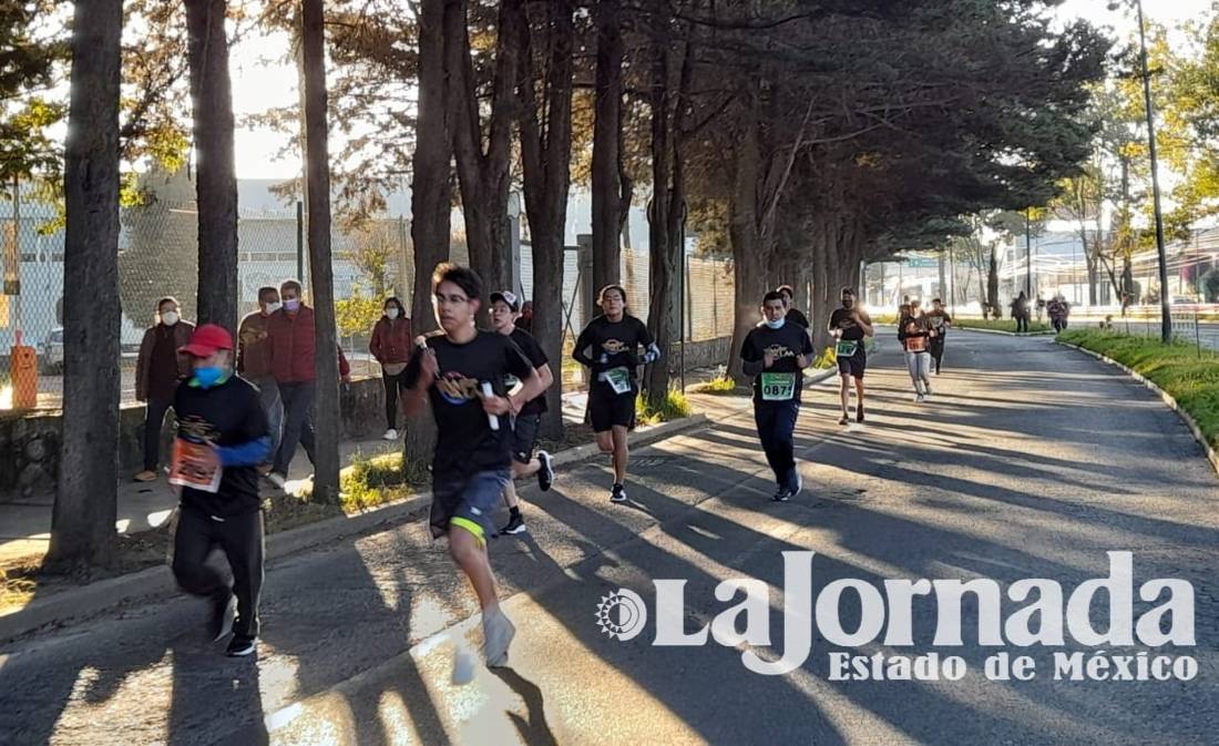 Realizan carrera atlética “Orgullo Prepa 1” de la UAEM