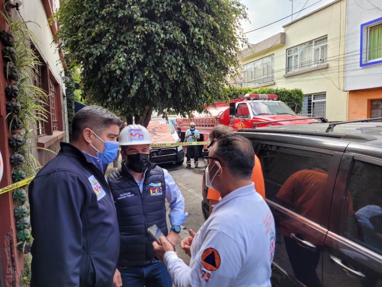 Reportan explosión por fuga de gas en la alcaldía Miguel Hidalgo