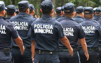 Amenazan policías de Toluca con paro el próximo lunes