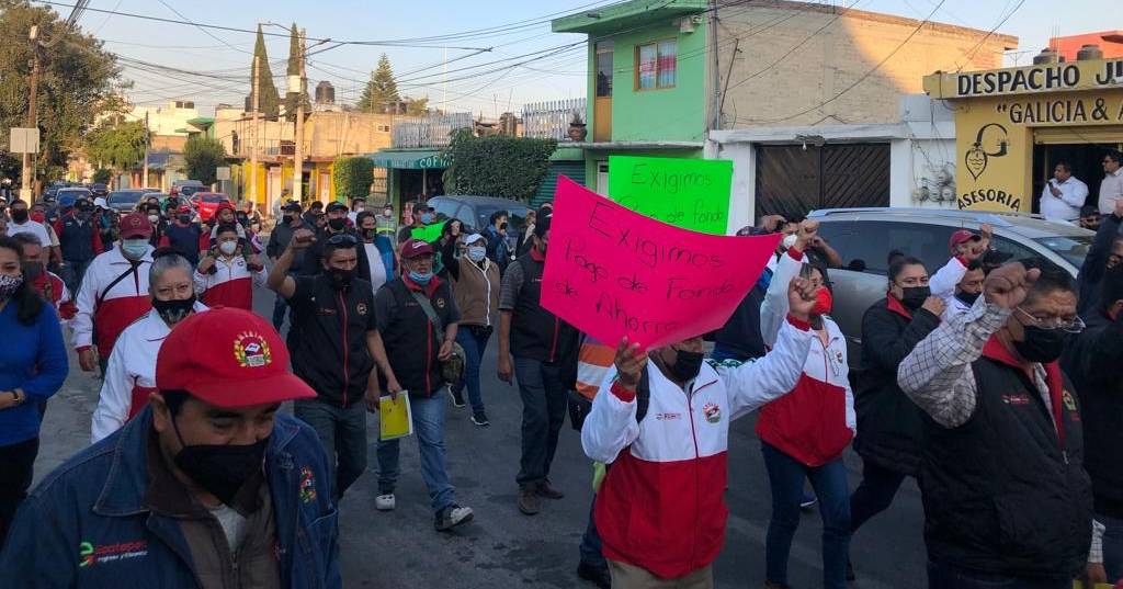 Protestan trabajadores de Ecatepec porque no les han pagado el aguinaldo