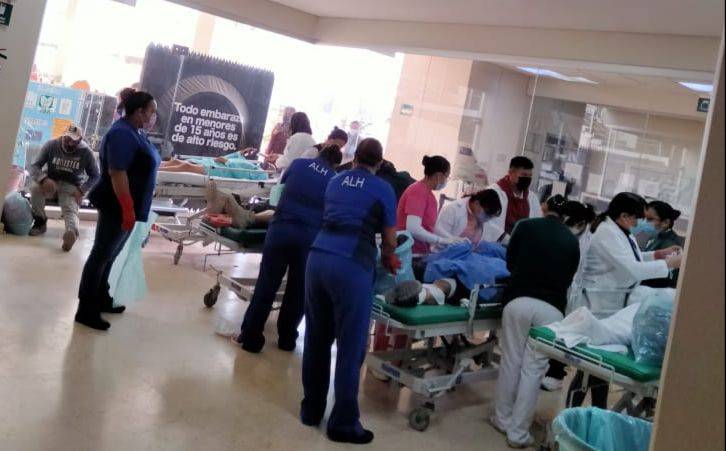 Grúa se accidenta con trabajadores del AIFA; hay 27 lesionados