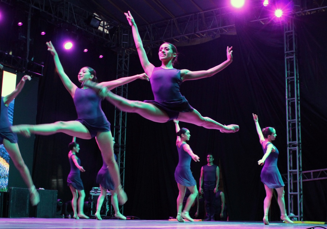 Compañía de danza abre espacios para bailarines