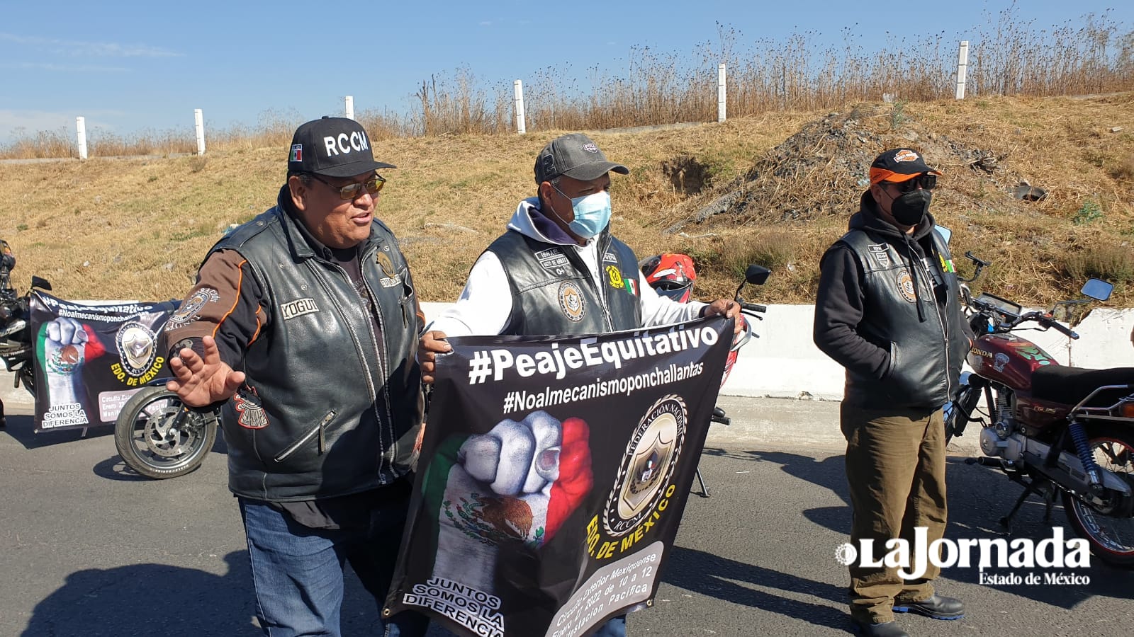 Videos: Motociclistas exigen retirar casetas de cobro del Circuito Exterior Mexiquense