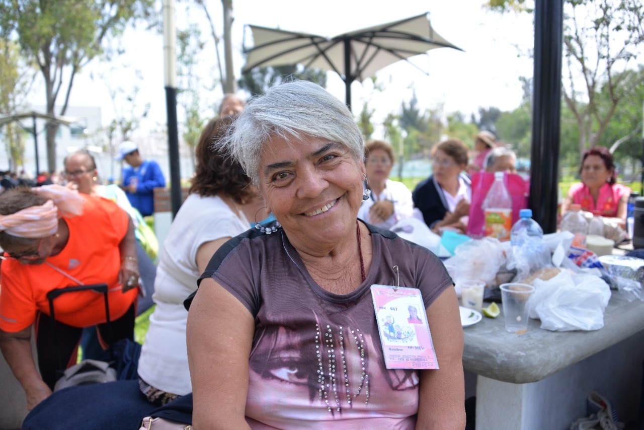 adultos mayores de Nezahualcóyotl