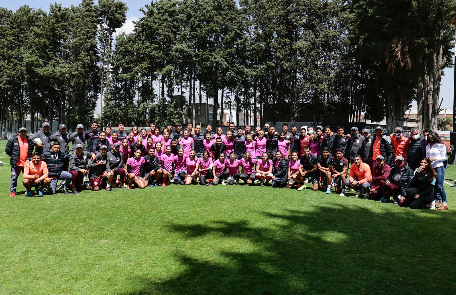 Toluca FC conmemora el 8M en Metepec