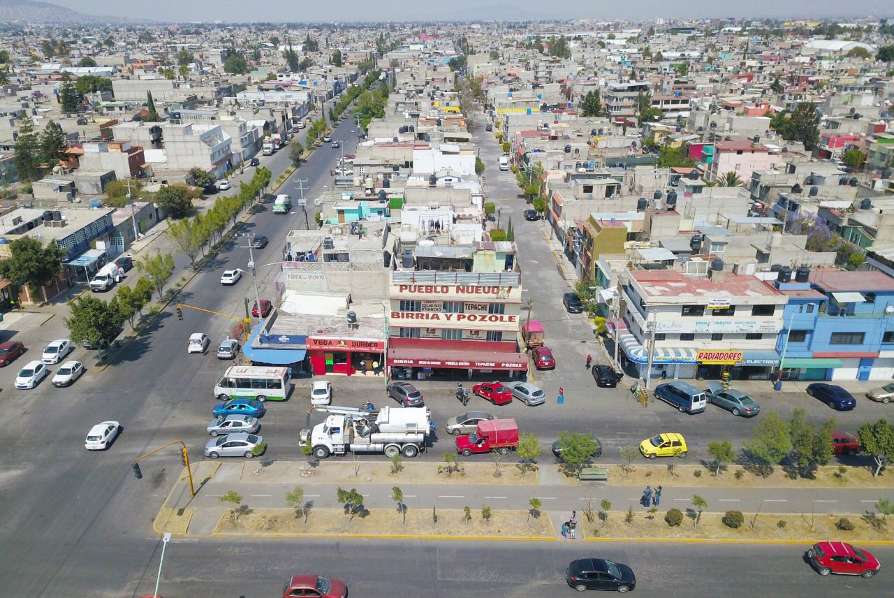 Al menos tres edificios fueron detectados con inclinaciones severas, aparentemente por hundimiento en el subsuelo, en Ecatepec.