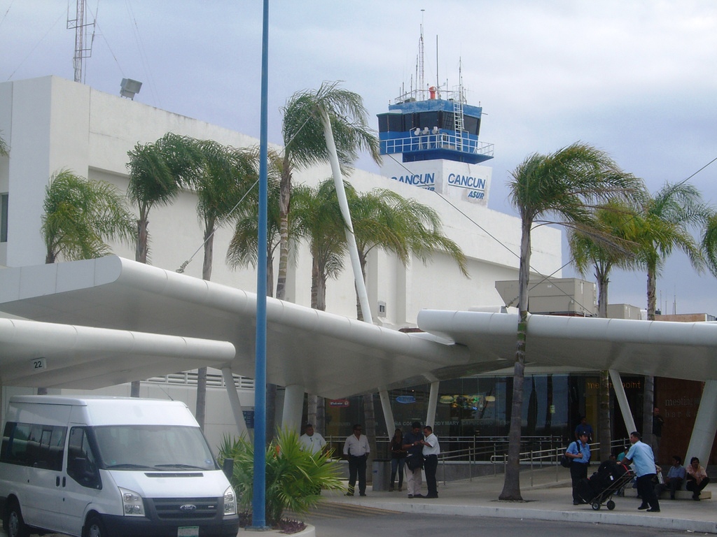 aeropuerto internacional de cancun