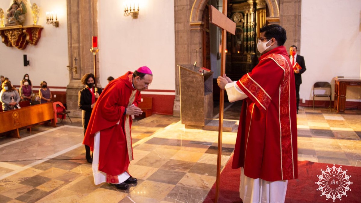 Sacerdotes de Tlalnepantla invitan a celebrar presencial la Semana Santa