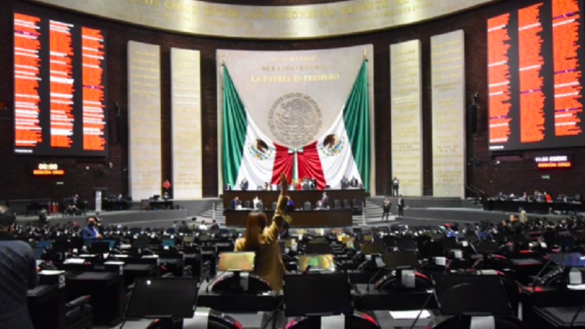 Diputados aplazan debate para eliminar horario de verano