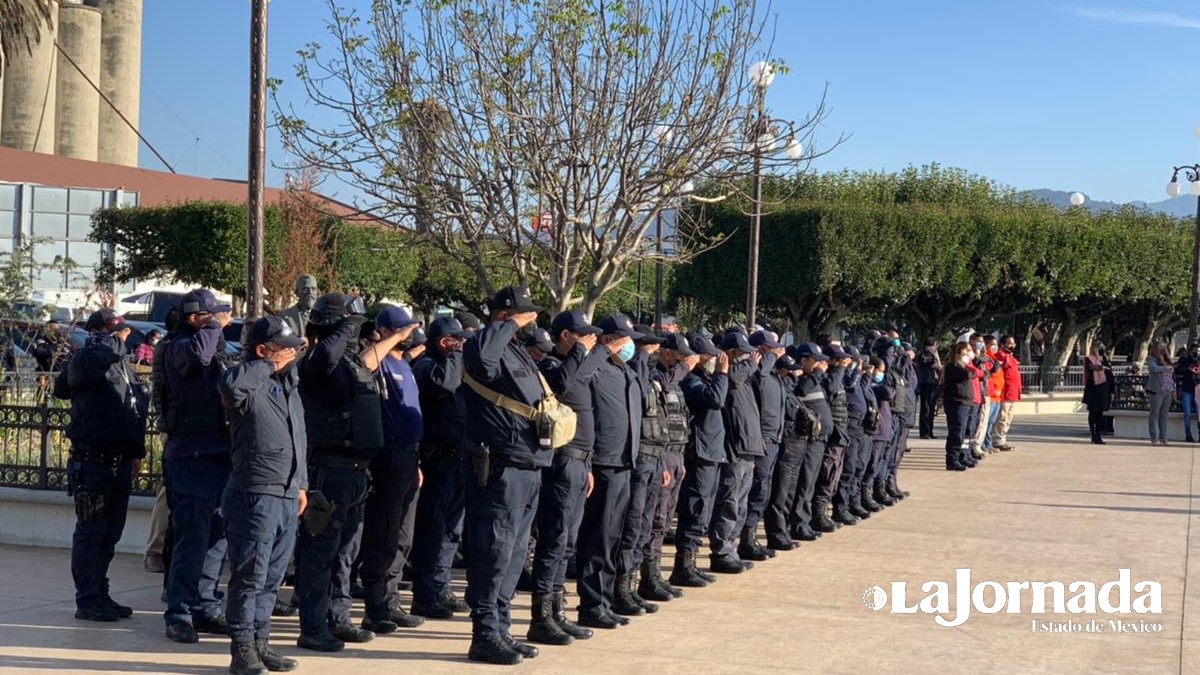 Demanda alcaldesa castigo a los atacantes de elementos de la policía