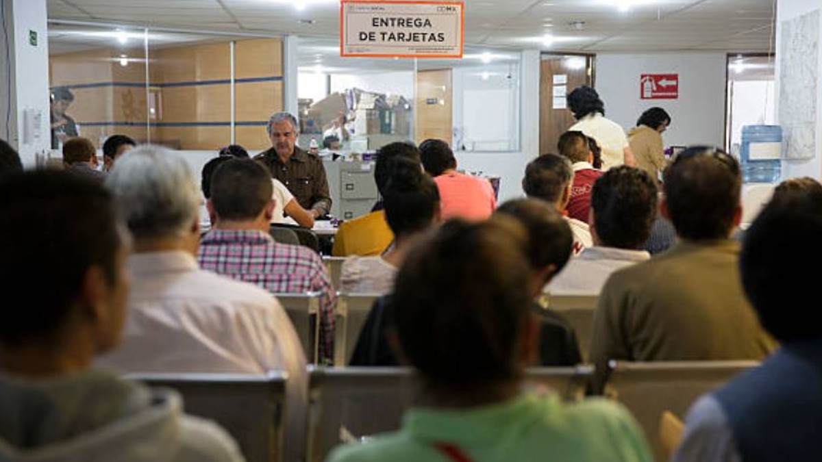 Partidos políticos y policías en quienes menos confían los mexiquenses