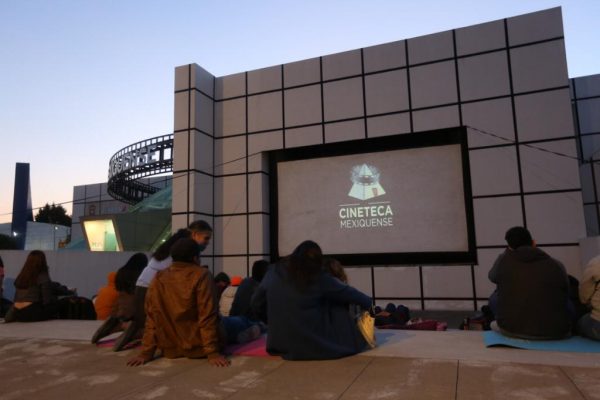 Cineteca Mexiquense ha iniciado su cuarta temporada de cine al aire libre