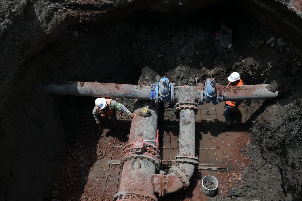 Concluye reparación de sistema de agua, dejo colonias de Nezahualcóyotl sin liquido