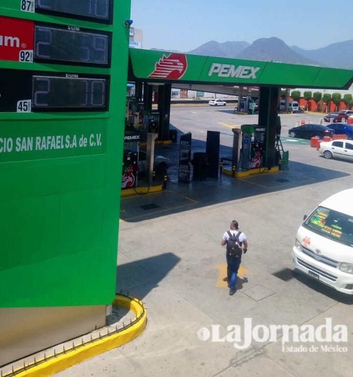 Denuncian gasolinera que vende combustible adulterado en Tlalnepantla