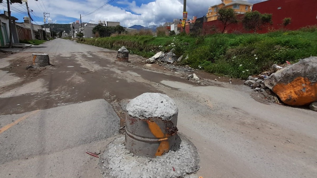 Vecinos de Capultitlán se oponen a paso de camiones de carga