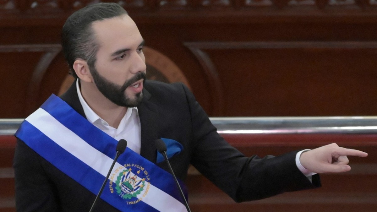 Nayib Bukele dice estar cerca de ganar guerra contra pandilleros