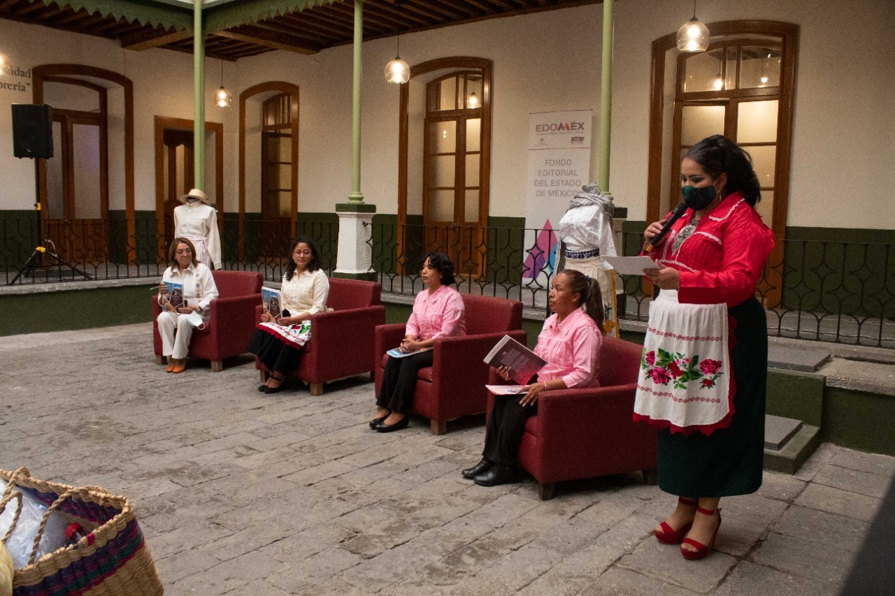 Presentan libro en la búsqueda de preservar la cultura otomí