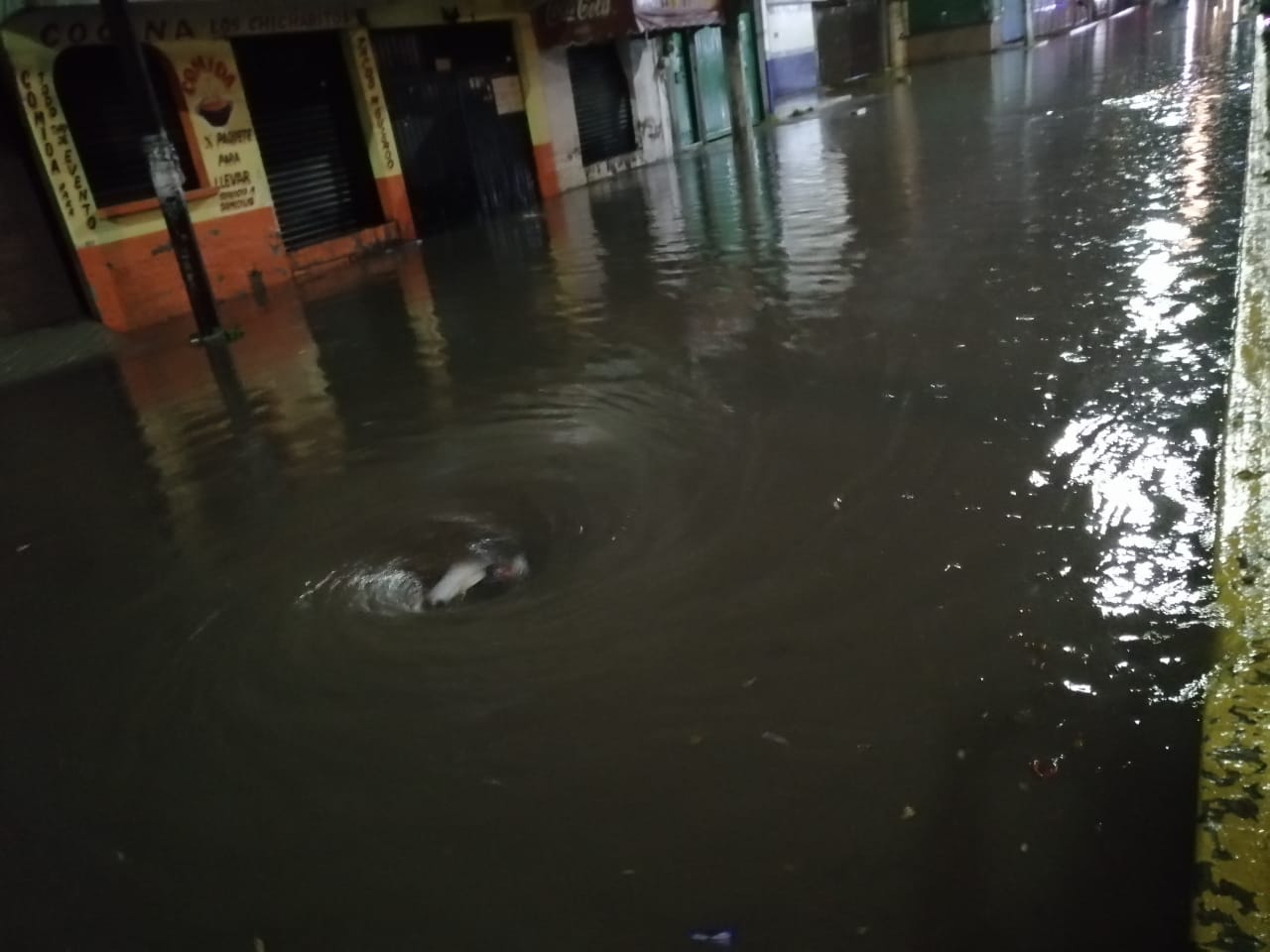 Vecinos de Chimalhuacán temen que casas y calles se inunden