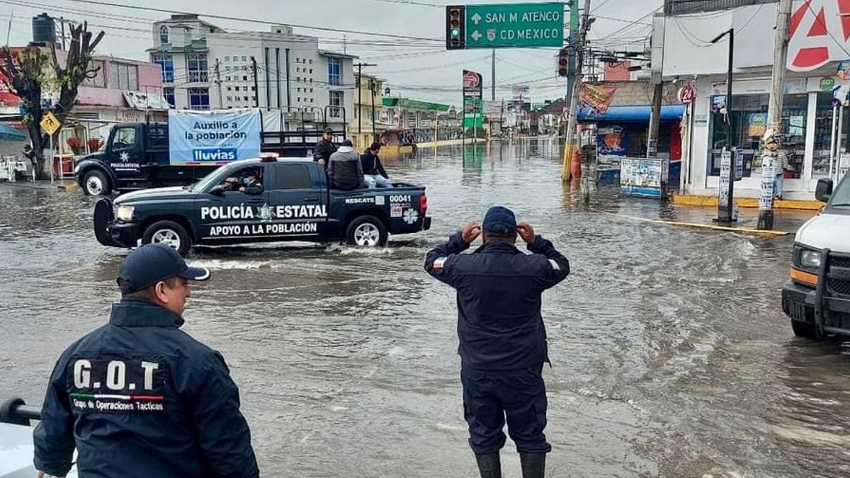 El acceso a San Mateo Atenco está inundado