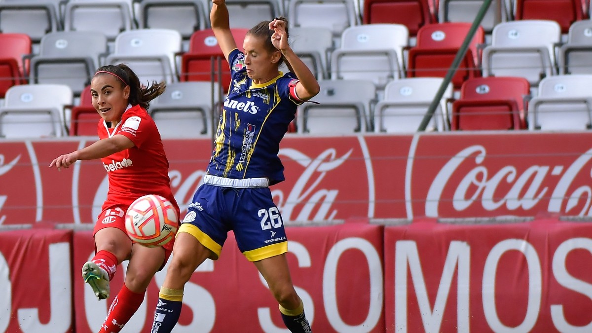 Diablas del Toluca vencen de último minuto a las de San Luis