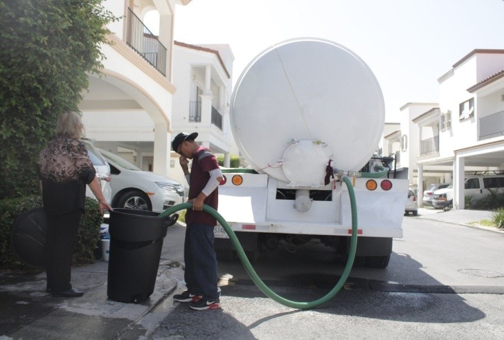 Cómo pedir una pipa de agua gratis