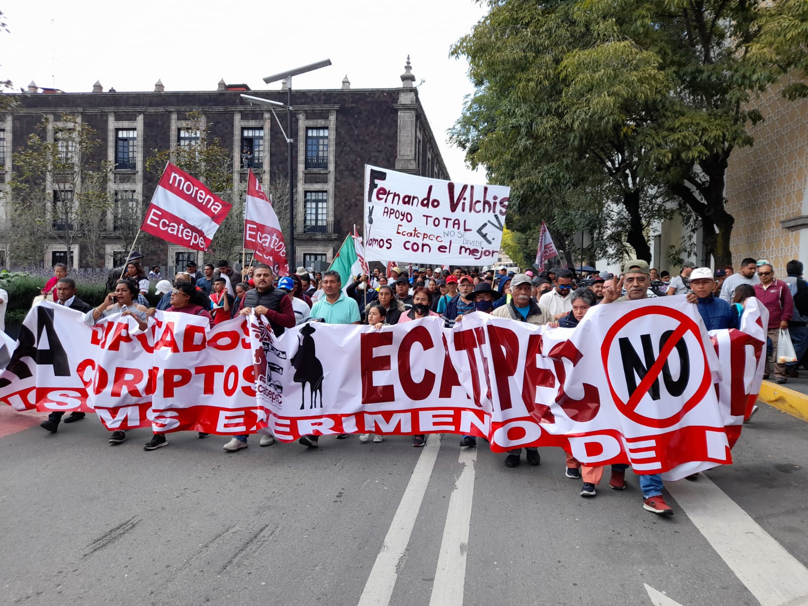 Habitantes de Ecatepec marcharon en  Toluca en defensa de su territorio