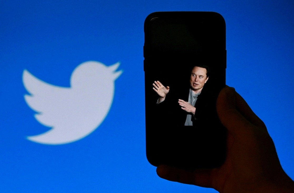 Elon Musk podría comprar Twitter para permitir debates “saludables”