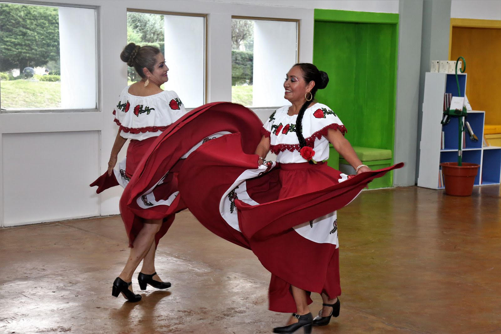 Ballet Folclórico "Kinich"