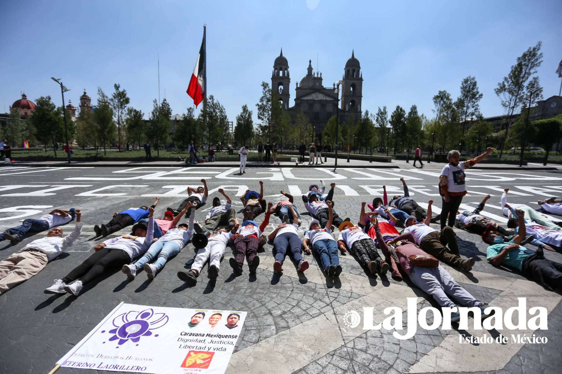 Colectivo ‘Haz Valer Mi Libertad’ se manifestó frente a Palacio de Gobierno