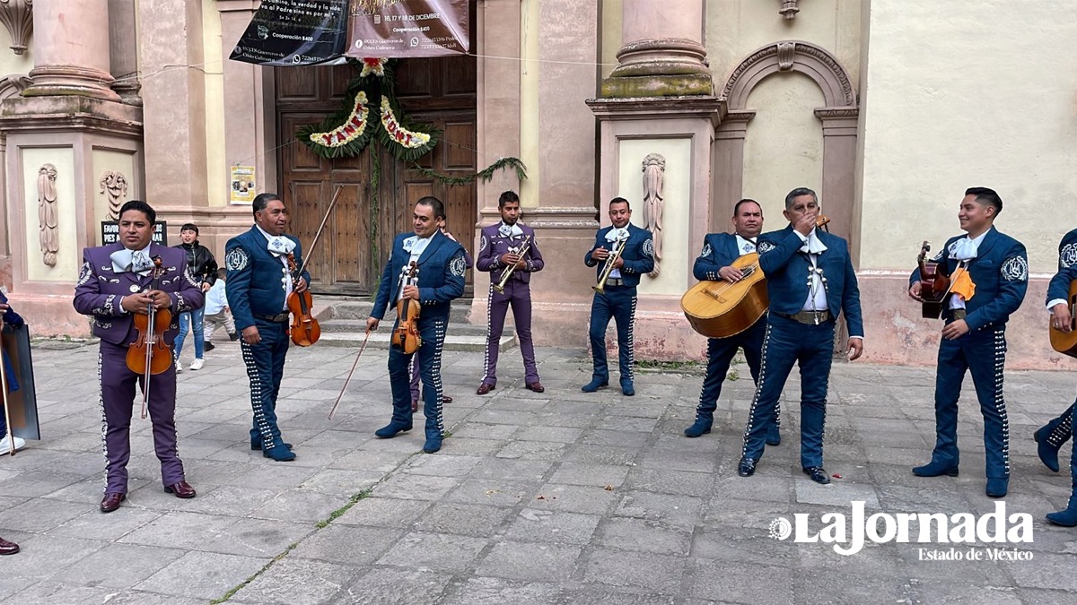 Mariachis de Calimaya celebran a su santa Patrona