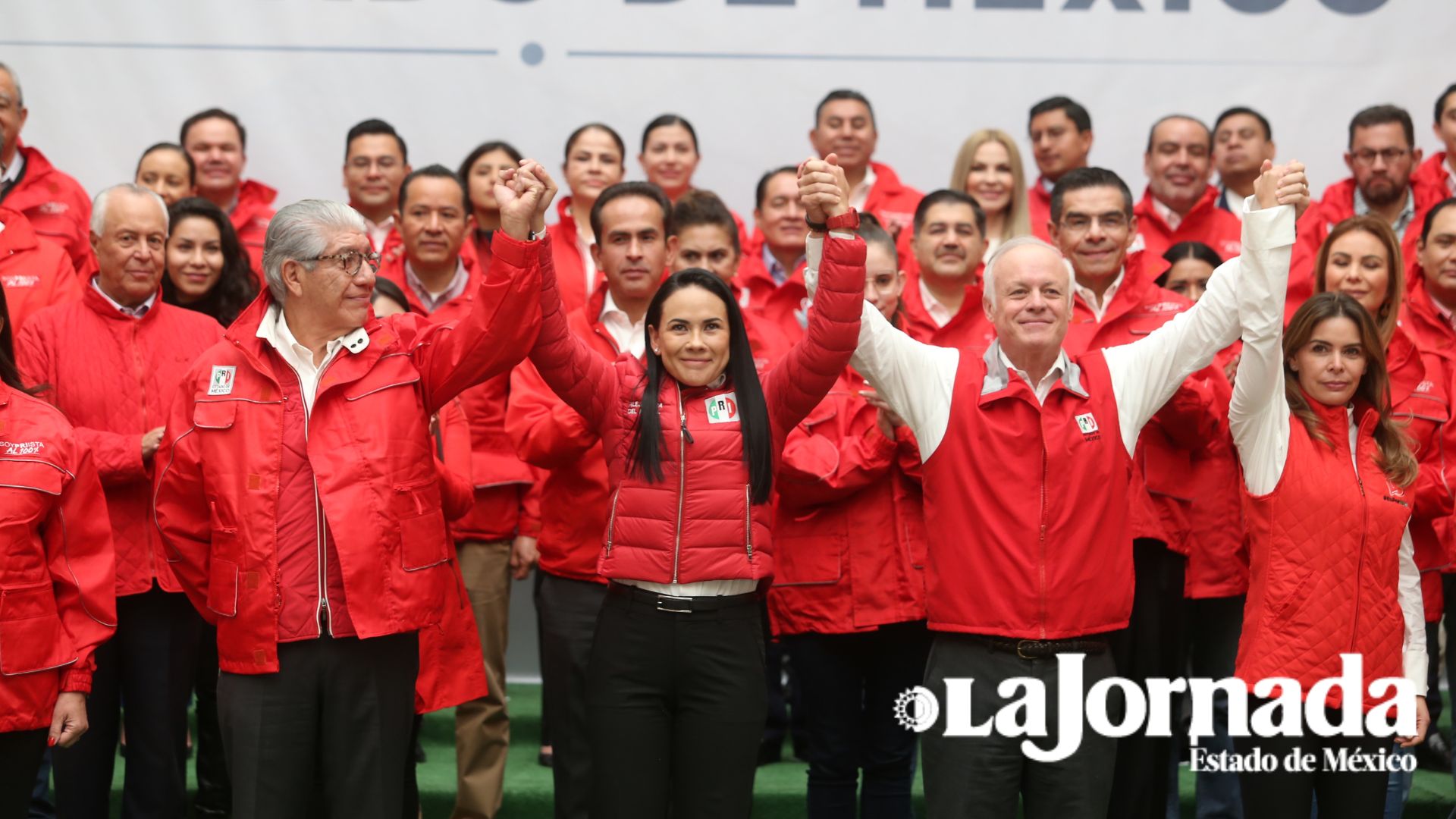 En dicha estructura aún no fue presentada la diputada federal, Ana Lilia Herrera Anzaldo, quien no ha descartado su aspiración a la candidatura por el partido.