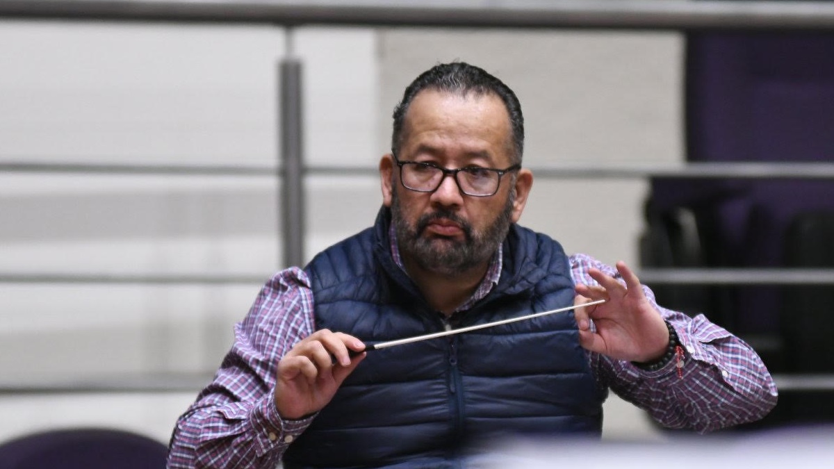 Director del conservatorio cambia de dirección para presentación con la OSEM