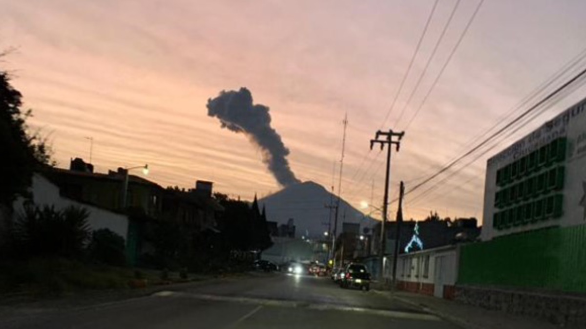 Volcán Popocatépetl registra explosiones y exhalaciones en las últimas horas