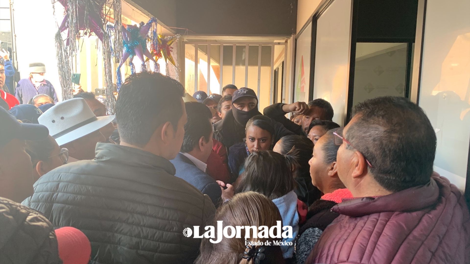 (VIDEO) Reclaman a presidente municipal por más de un mes sin agua en Otumba