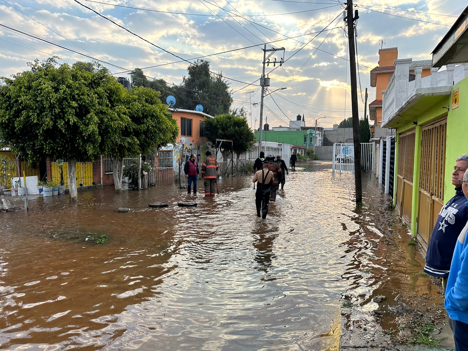 (VIDEO) Viviendas en Ecatepec amanecen inundadas