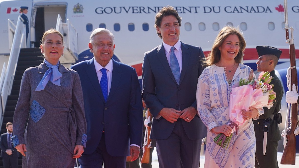 Justin Trudeau llega a México y aterriza en el AIFA