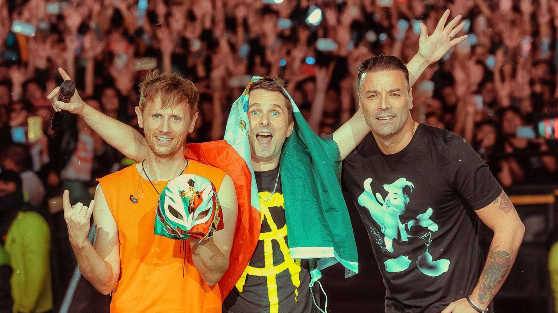 Muse hace vibrar al publico mexicano en Foro Sol