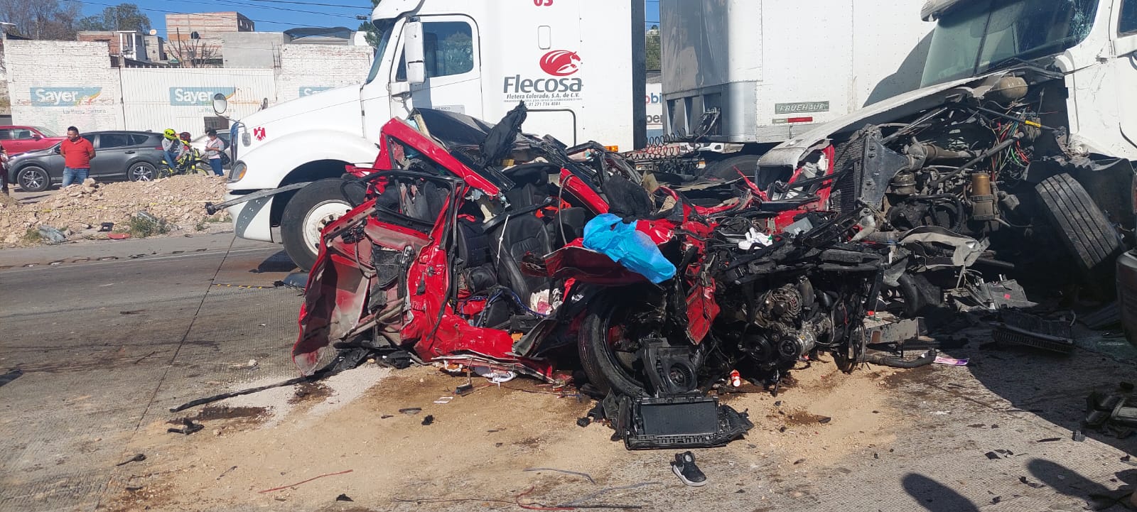 fuerte-accidente-en-la-mexico-queretaro