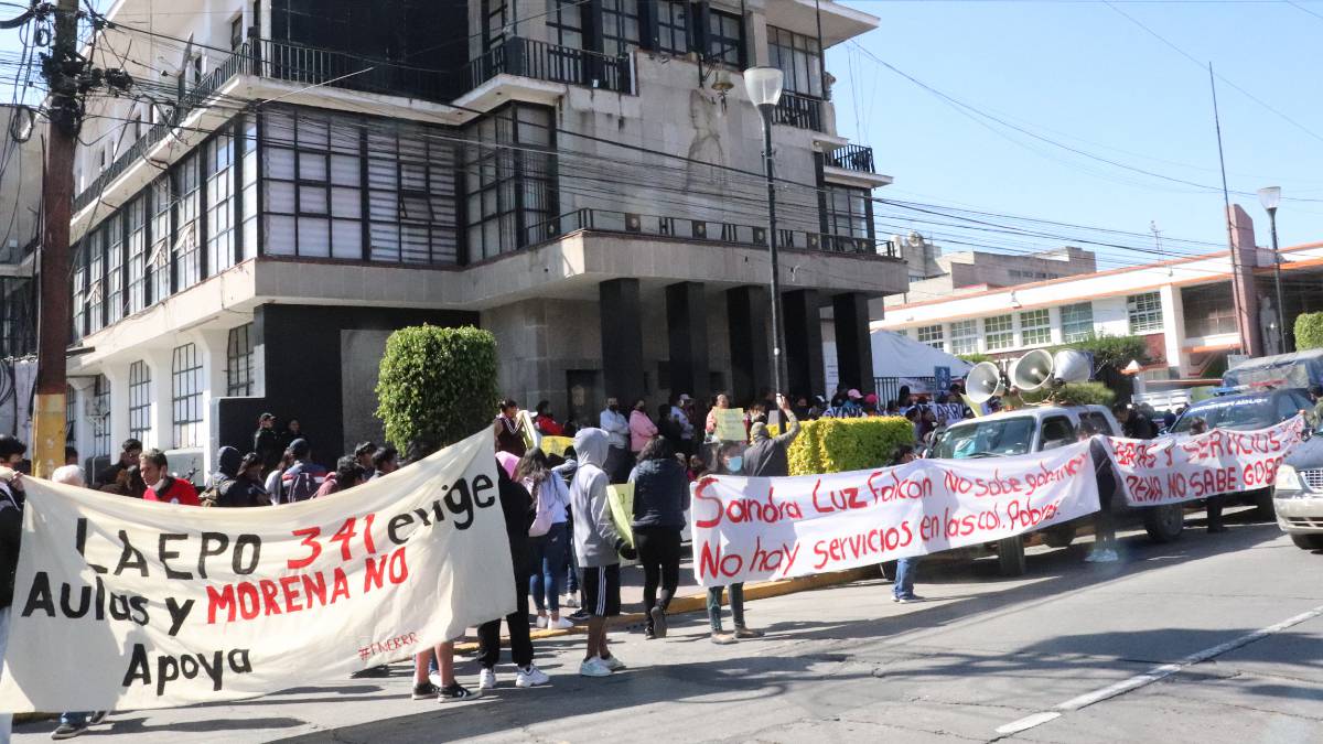 Habitantes de Texcoco se manifiestan, piden apoyo con obras y servicios vitales