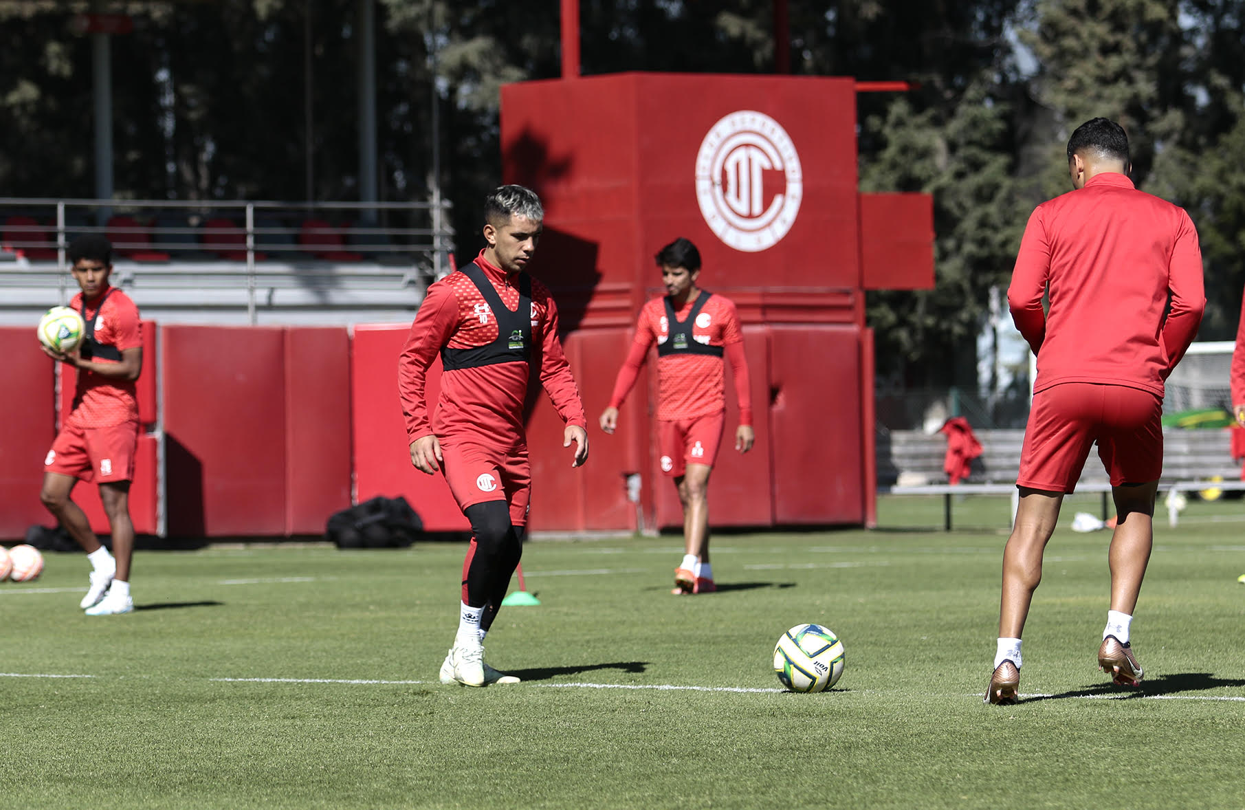 toluca-fc-buscara-primera-victoria-ante-chivas2