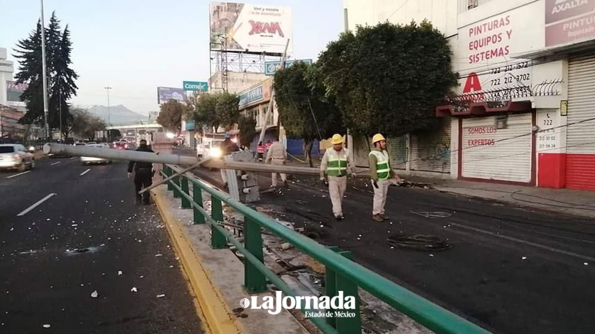 (VIDEO) Se registra accidente en Paseo Tollocan