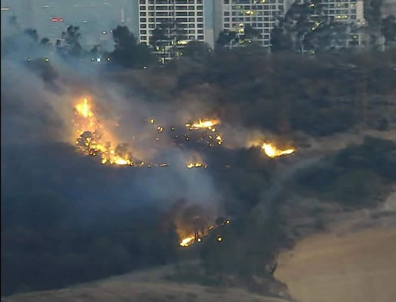 fuerte-incendio-en-pastizales-de-lomas-verdes-naucalpan