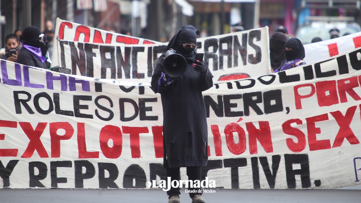 (VIDEO) Feministas de “Resistencia Radical” realizan marcha previa al 8M