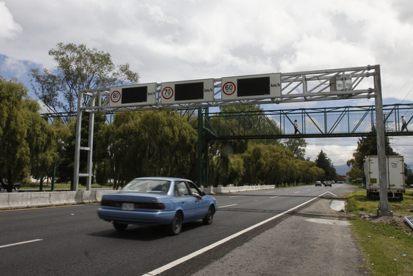 Accidente en Tollocan genera tráfico a la altura de Sendero